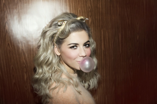 Marina and the Diamonds — Bubblegum Bitch